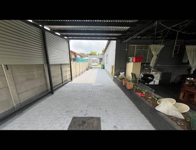 4 BEDROOM HOUSE FOR SALE IN FLORENTIA